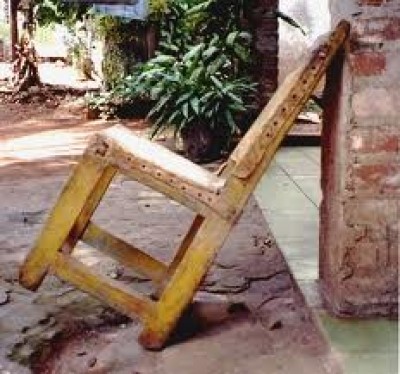 The Cuban stool: evocation of the guajiras roots.